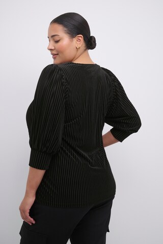 KAFFE CURVE Bluse 'Cacanna' i svart