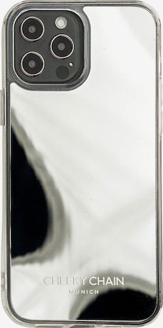 Cheeky Chain Munich Smartphone case 'iPhone 15 Plus' in Silver: front