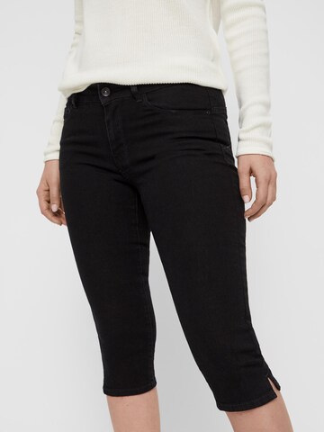 Coupe slim Jean 'Hot Seven' VERO MODA en noir : devant