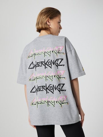 About You x Cyberkongz Shirt 'Lennard' in Grau: predná strana