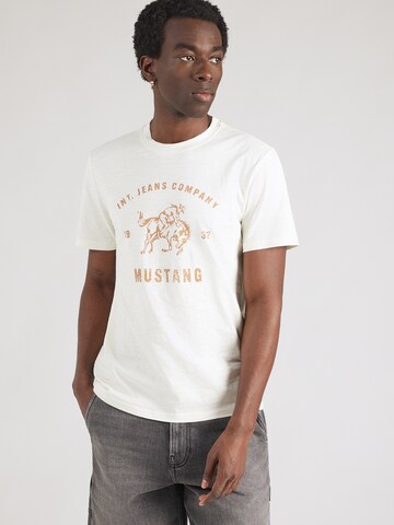 MUSTANG Koszulka 'Austin' w kolorze biały: przód