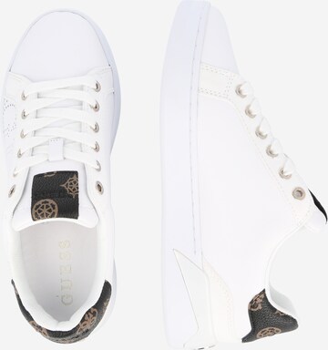 Sneaker low 'Roria' de la GUESS pe alb