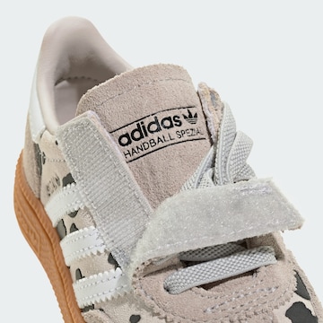ADIDAS ORIGINALS - Sapatilhas 'Handball Spezial' em cinzento