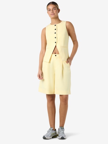 Noisy may Loose fit Pleat-front trousers 'NMMAILE' in Yellow