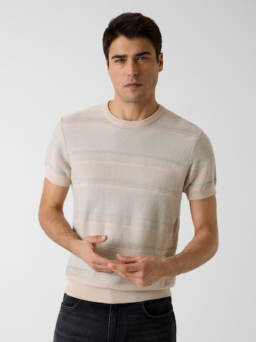 GUESS Sweater in Beige: front
