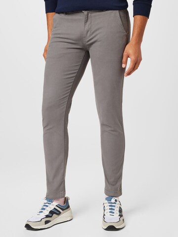 Slimfit Pantaloni eleganți 'XX Chino Slim II' de la LEVI'S ® pe gri: față