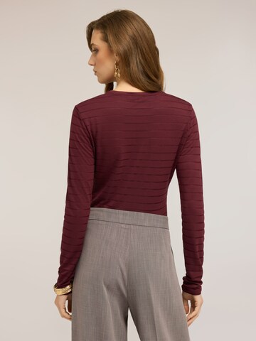 MOTIVI - Top en rojo