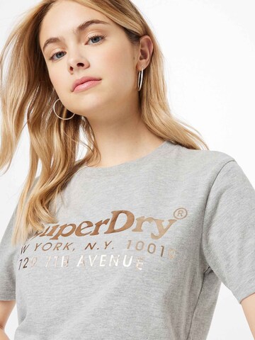 Superdry T-shirt i grå