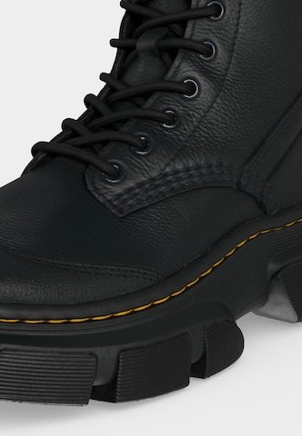 Dr. Martens Paeltega saabas, värv must