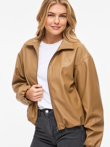 Veste mi-saison 'VIPija' VILA en marron