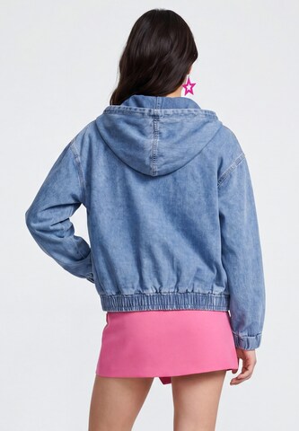 MYMO Between-Season Jacket in Blue