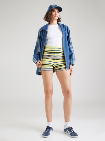 ADIDAS ORIGINALS Слим Штаны в Лиловый