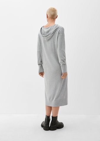 Robe s.Oliver en gris
