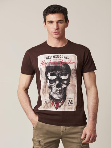 T-Shirt 'Clem' Deeluxe en marron : devant