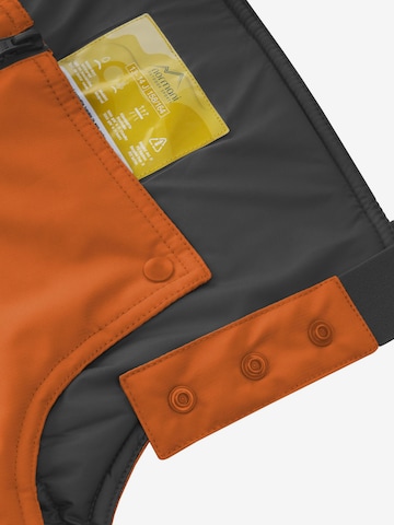 normani Regular Athletic Pants 'Ulukhaktok' in Orange