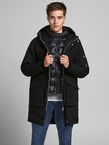 Parka de iarnă 'Terrazzo' de la JACK & JONES pe negru: față