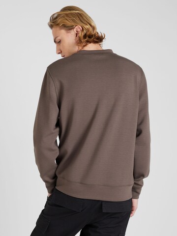 Casual Friday Sweatshirt 'Sebastian' in Braun