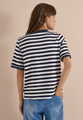 Tricou de la CECIL pe albastru