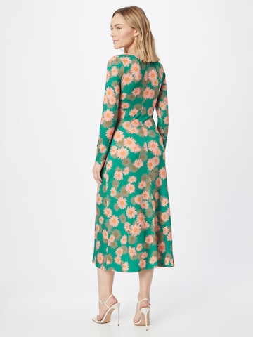 Rochie de la Warehouse pe verde