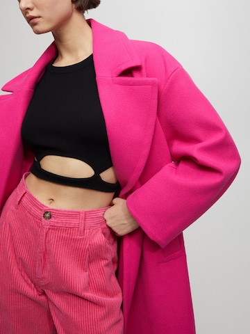 Palton de primăvară-toamnă de la Pull&Bear pe roz