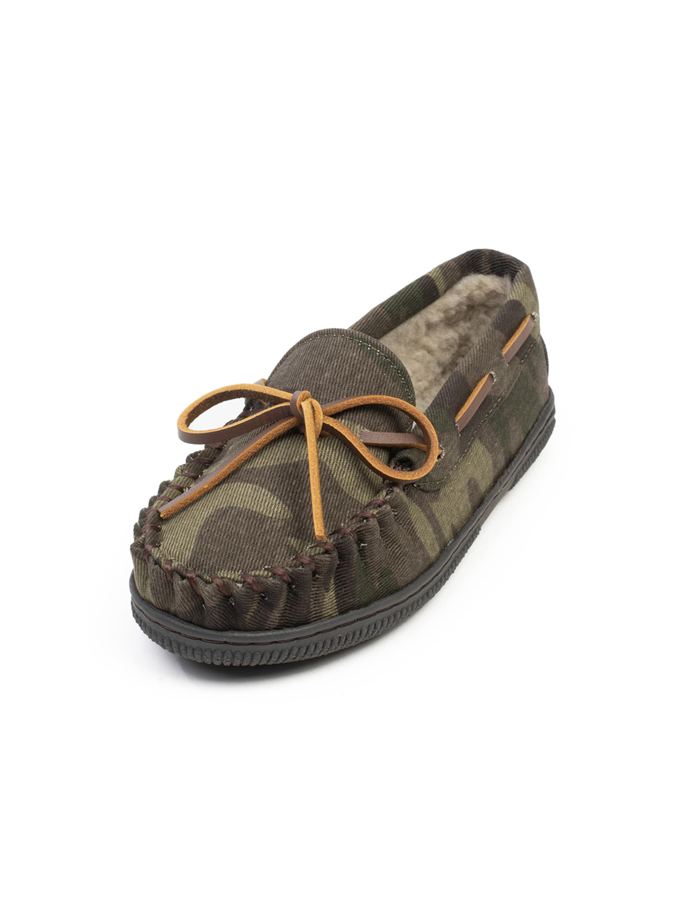 Minnetonka Χαμηλό παπούτσι 'Pile' σε πράσινο: μπροστά