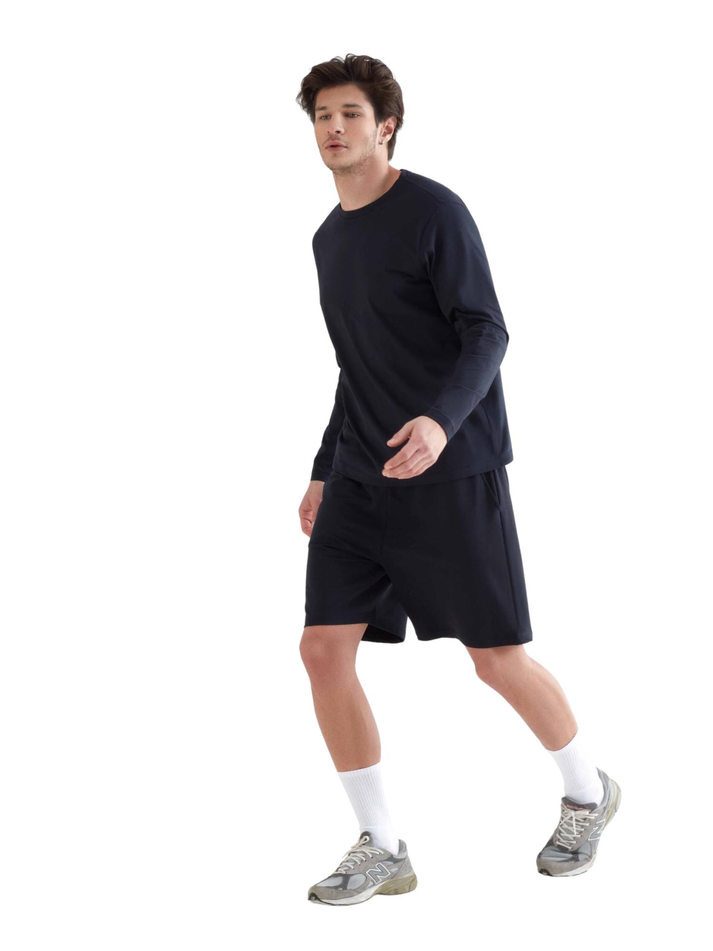 True North Regular Workout Pants in Black