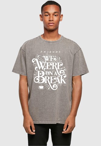 Maglietta 'Friends - On A Break' di ABSOLUTE CULT in grigio: frontale