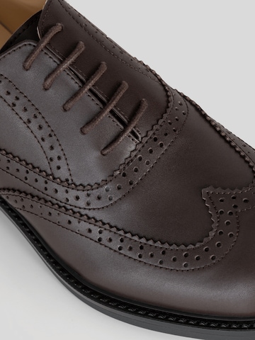 Scarpa stringata 'Brogue' di Solari Milano in marrone