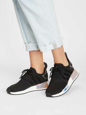 Baskets basses 'Nmd_R1' ADIDAS ORIGINALS en noir : devant