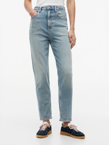 Tommy Jeans Regular Jeans in Blue: front