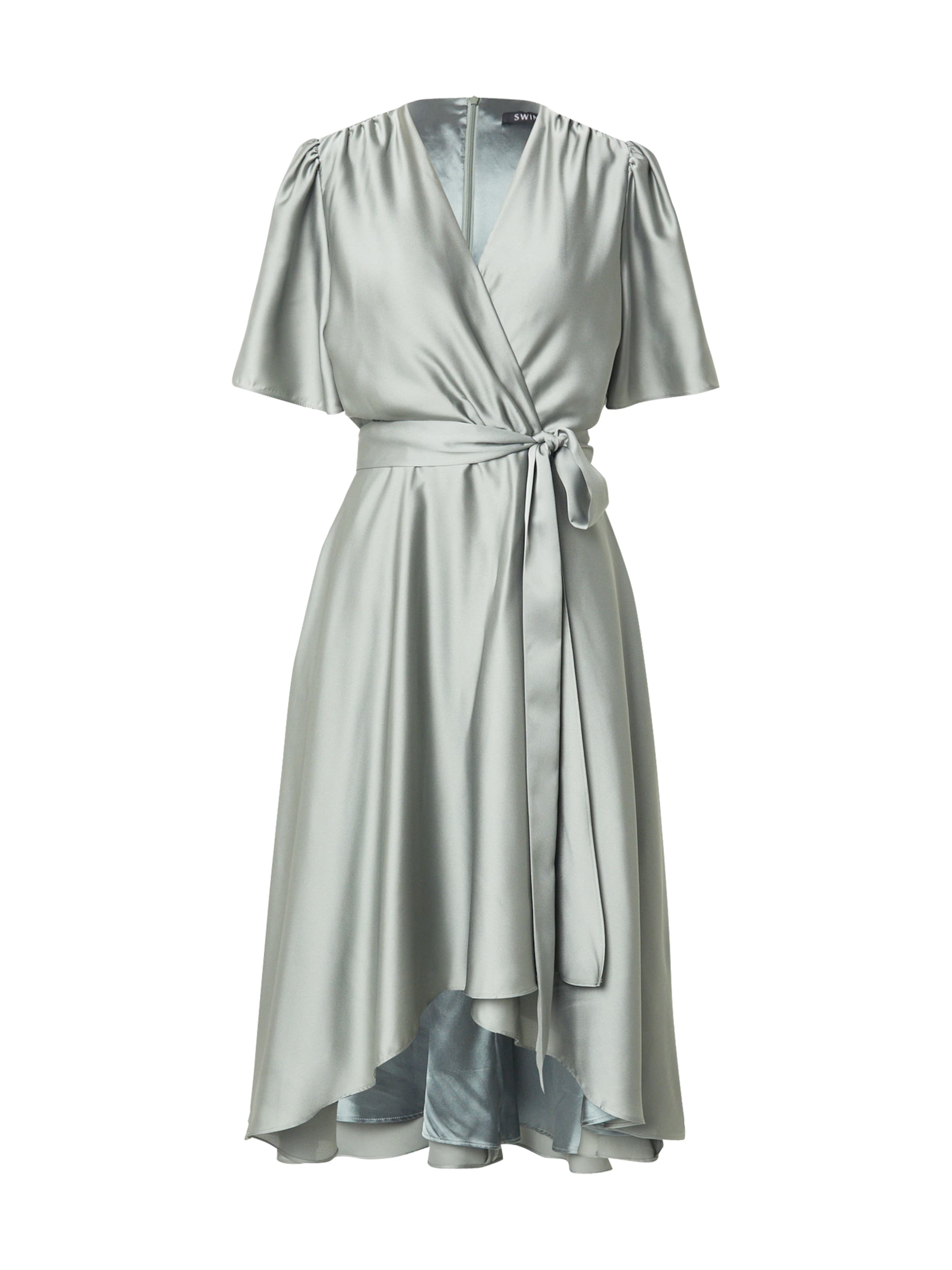 SWING Коктейльное платье в Зеленый: спереди