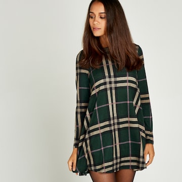 Robe 'Chevron' Apricot en vert
