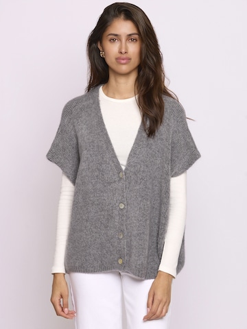 Lilavie Strickweste ' Ninaa ' in Grau: Vorderseite