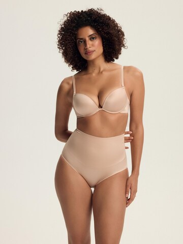 Slip modellante 'Miederhose Silky, starker Shaping Effekt, nahtlos, glatte Microfaser' di ESOTIQ in beige