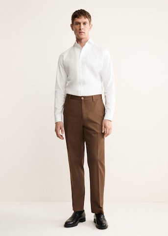 MANGO MAN Regular Pleat-Front Pants in Brown