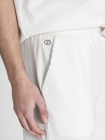 Gianni Kavanagh Regular Hose in Weiß