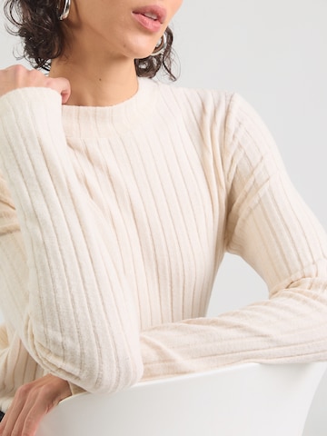 s.Oliver T-shirt i beige