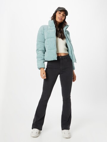 Veste mi-saison 'Dolly' ONLY en vert