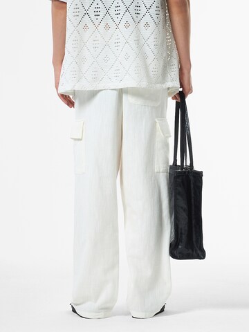 VAMOS CLO Loose fit Trousers 'Impatiens' in White