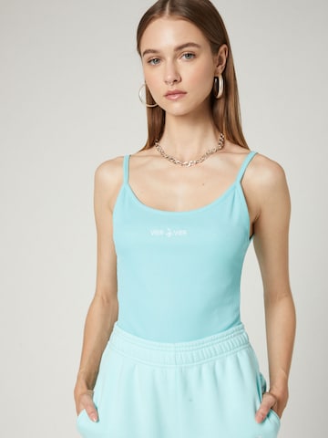 VIERVIER Top 'Talea' in Blue: front