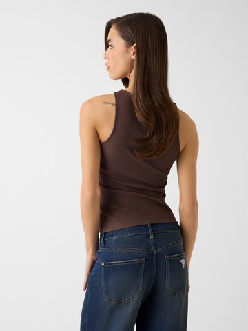 GUESS Top in Brown