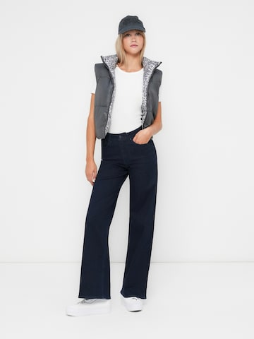 PIECES Vest 'PCJIMMA' in Grey