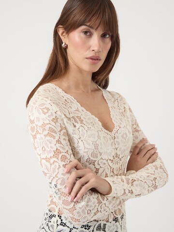 YAS Shirt 'YASLACEY' in Beige