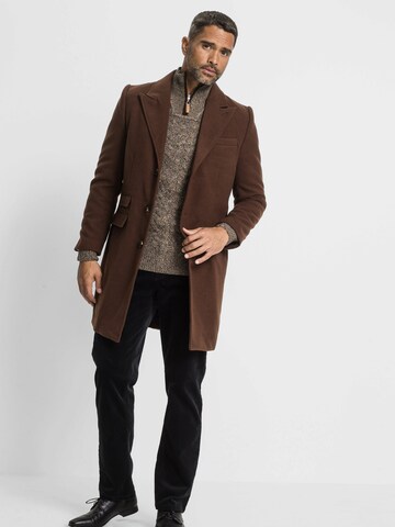 Pullover di bonprix in marrone