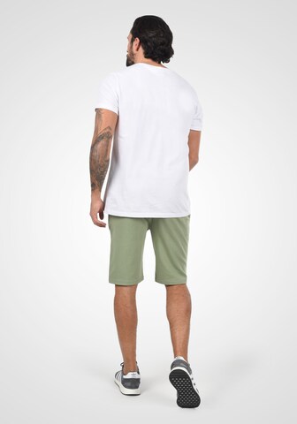 !Solid Regular Sweatshorts in Grün