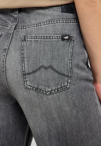 MUSTANG Flared Jeans 'Luise' in Schwarz