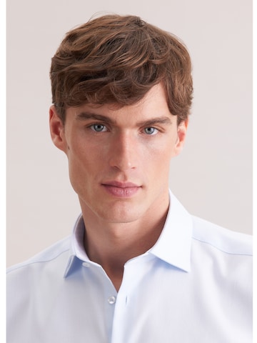 Coupe regular Chemise business ' Schwarze Rose ' SEIDENSTICKER en bleu