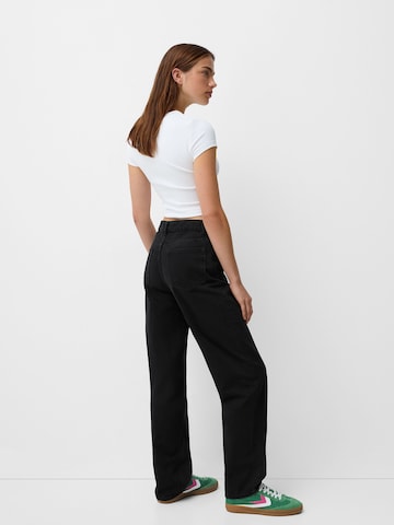 Bershka Loosefit Džíny – černá