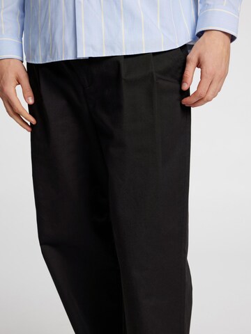 SELECTED HOMME Loosefit Bandplooibroek 'Adam' in Zwart