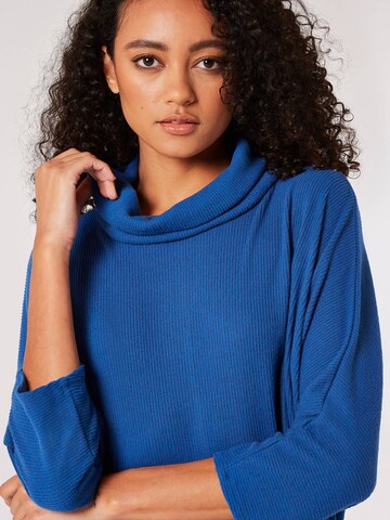 Robes en maille Apricot en bleu